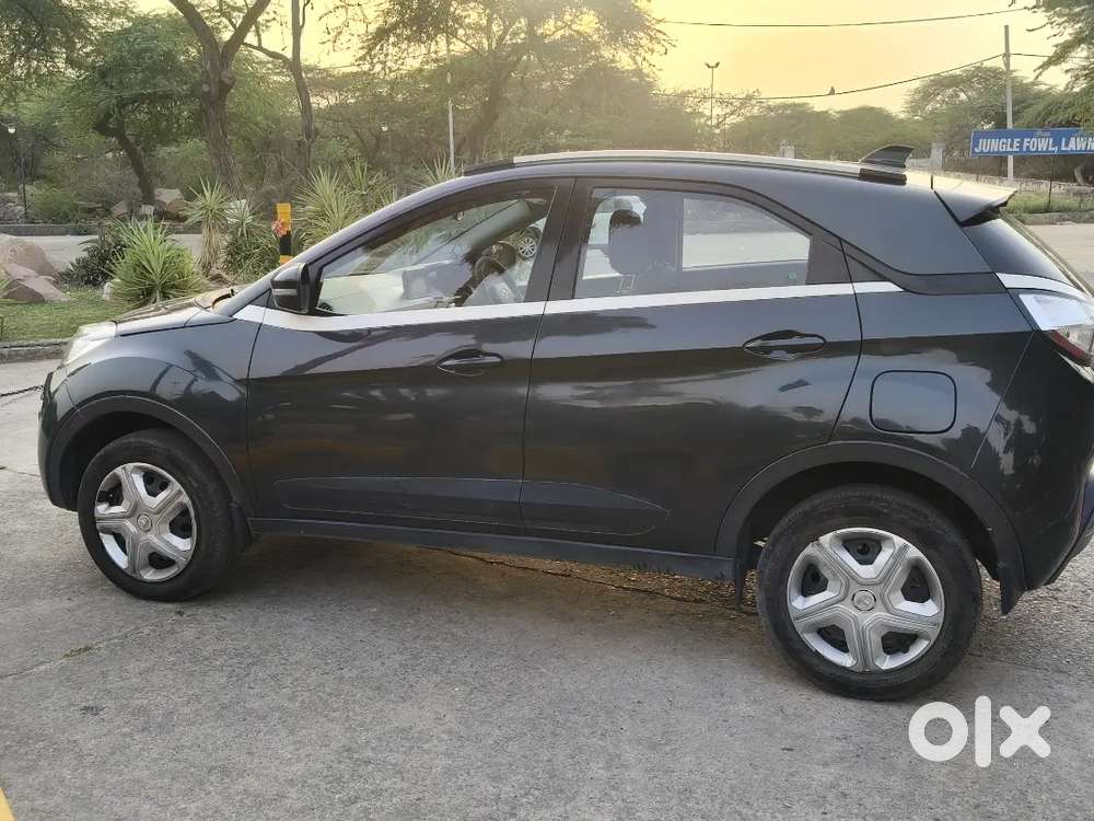 Tata Nexon, Xz 2019 ,petrol Showroom Condition 81000km