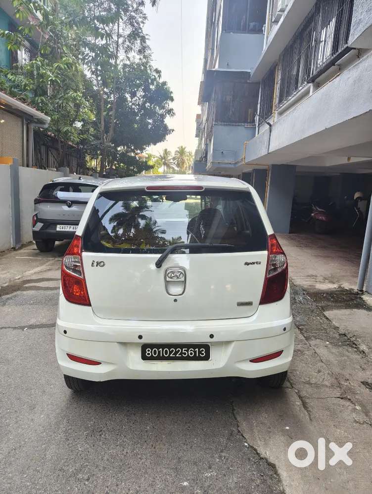 Automatic Hyundai I10 Sportz