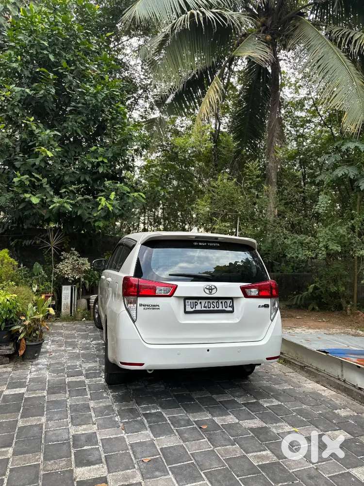 Toyota Innova Crysta 2.8g 2018