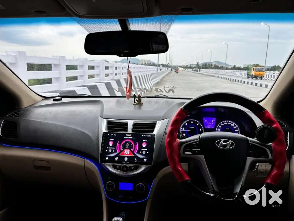 Hyundai Verna 1.6 SX 2012
