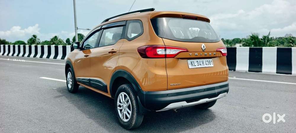 Renault Triber Rxt, 2022, Petrol