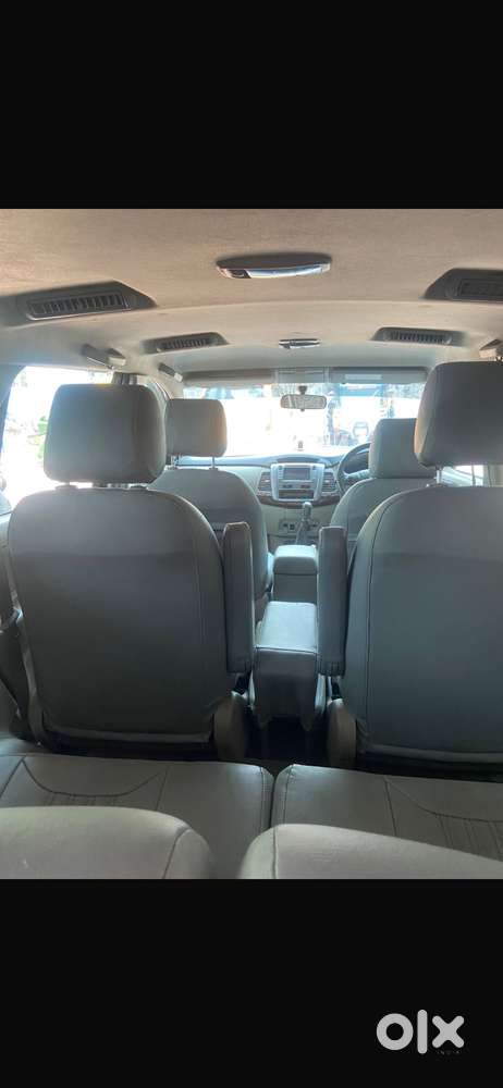 Low Kilometres Run Nri Owned Innova ,