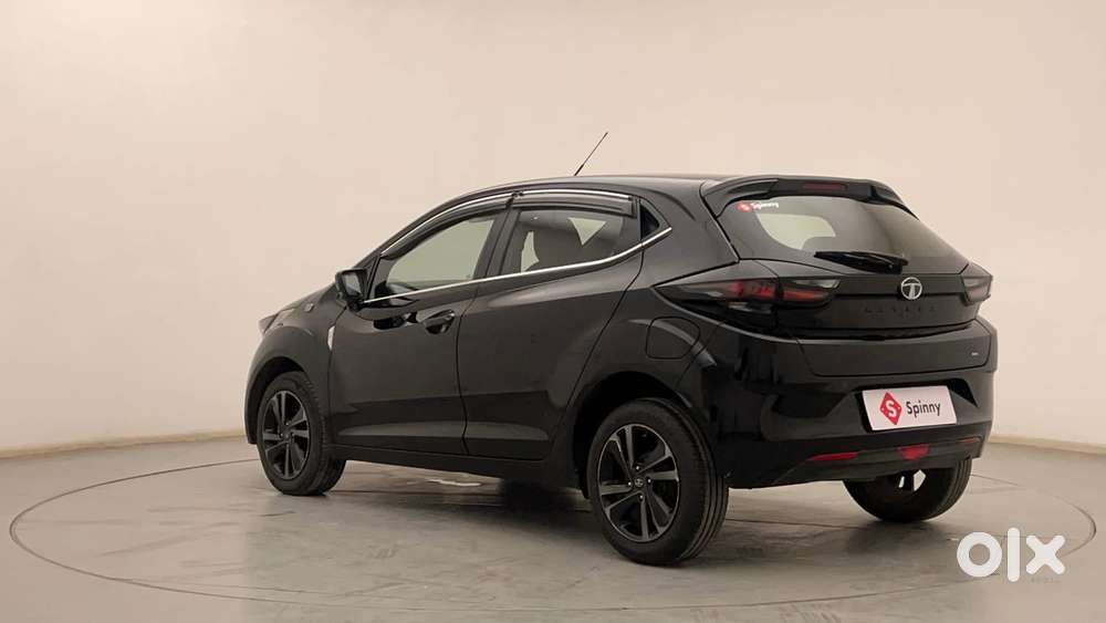 Tata Altroz 1.2 Xza Plus Dark Edition Dct, 2023, Petrol