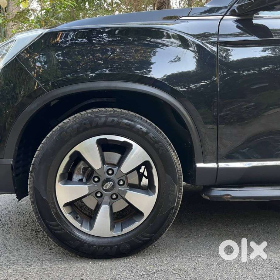 Mahindra Alturas G4 4wd At, 2021, Diesel