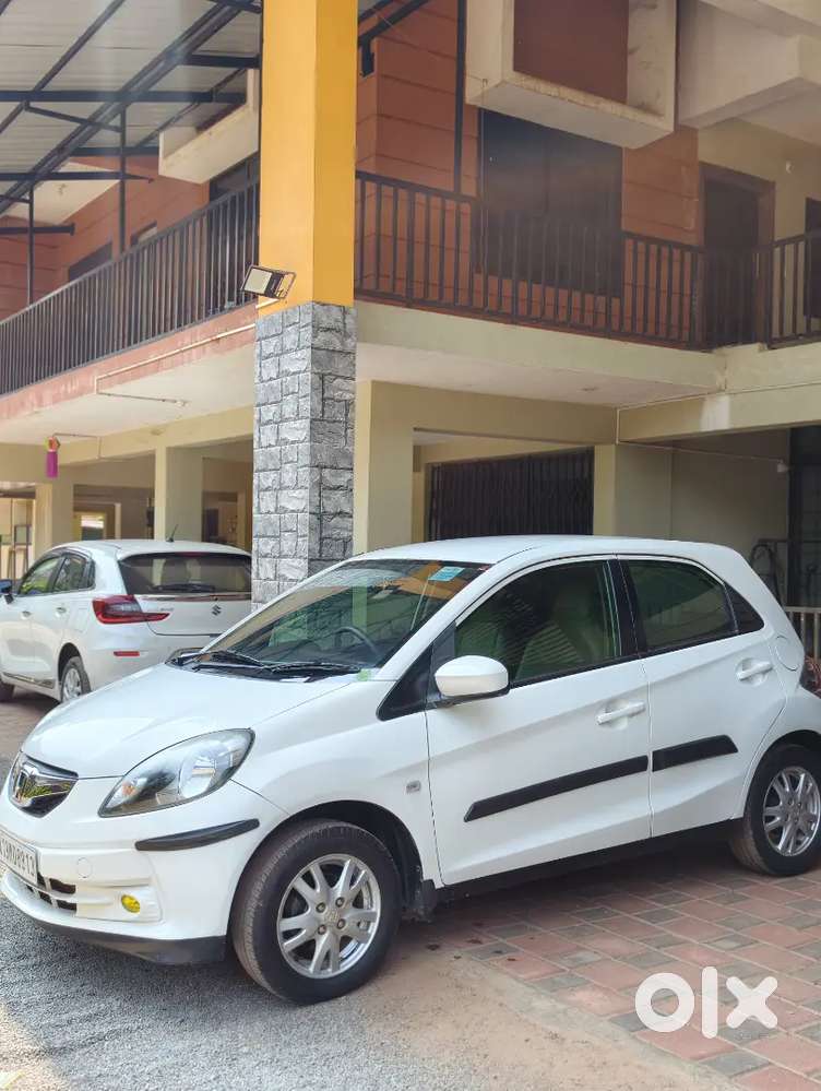 Honda Brio 2014 Petrol Well Maintained