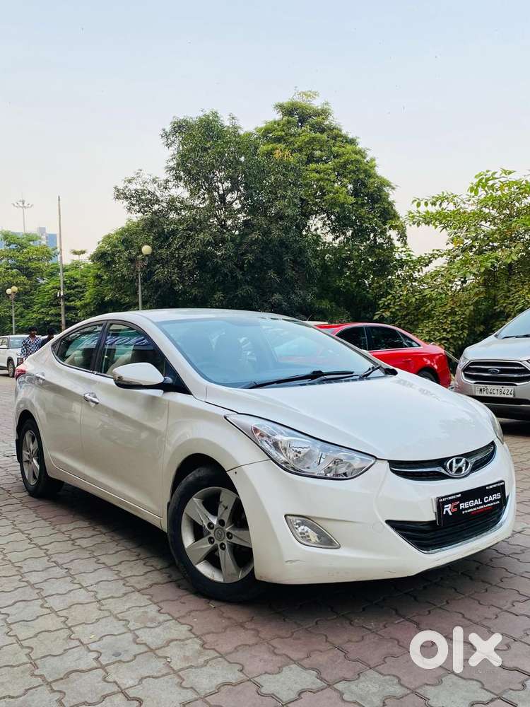 Hyundai Elantra 1.8 Sx Mt, 2015, Petrol