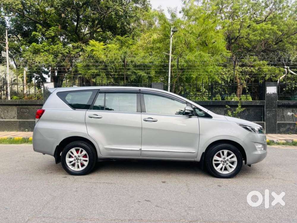 Toyota Innova Crysta 2.4 G Mt 7 Str, 2017, Diesel