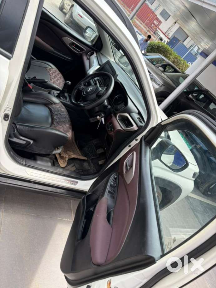 Maruti Suzuki Fronx, 2023, Petrol