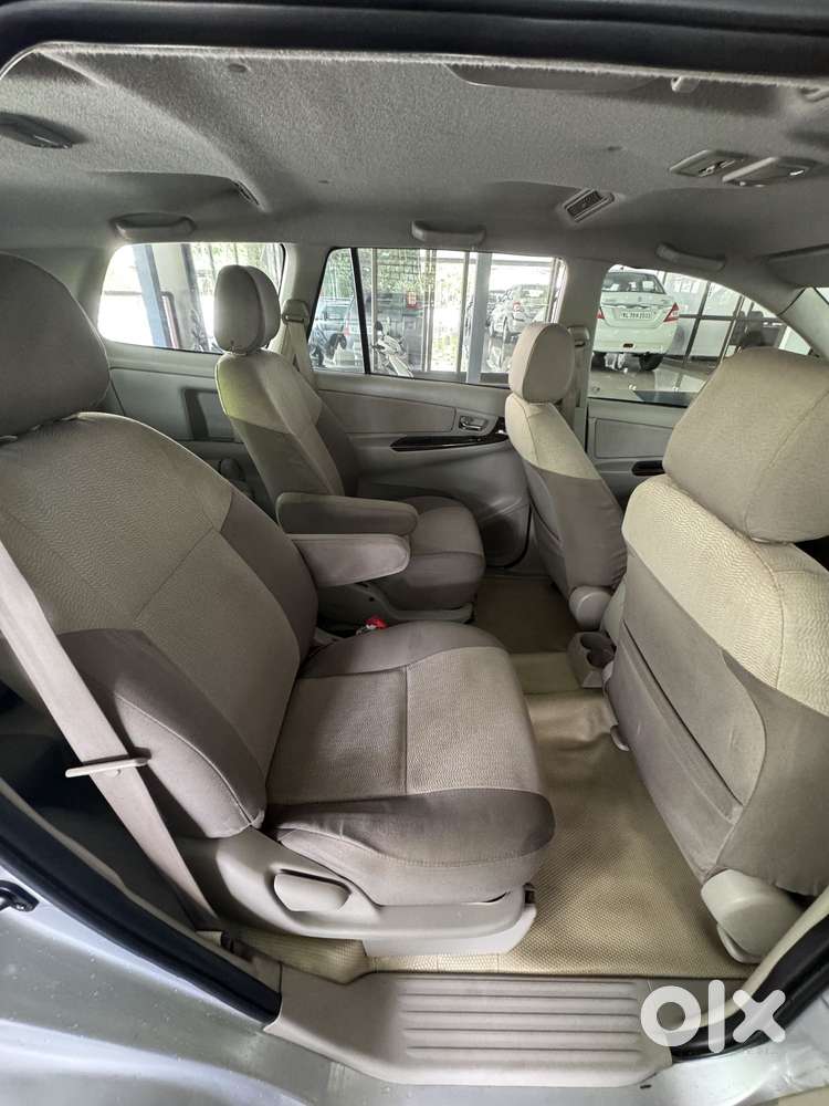 Toyota Innova 2.5 Vx 7 Seater Bs Iv, 2014, Diesel