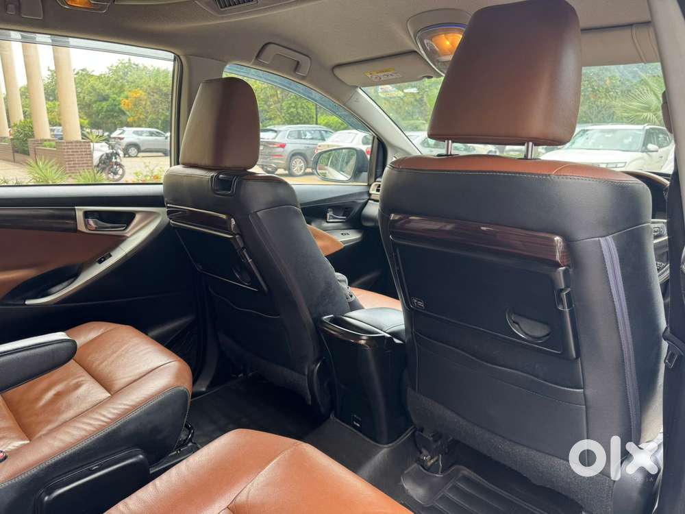 Toyota Innova Crysta 2.8 Zx At 7 Seater, 2018, Diesel