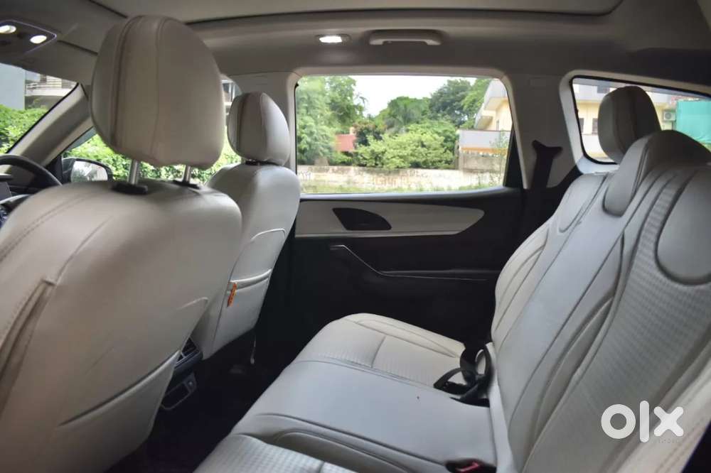 Mahindra Xuv700 2.2 Ax 5 Diesel Mt Str, 2022, Diesel