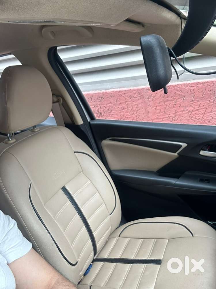 Honda Jazz 2017 Diesel 115000 Km Driven With 25-29 Kmpl Mileage