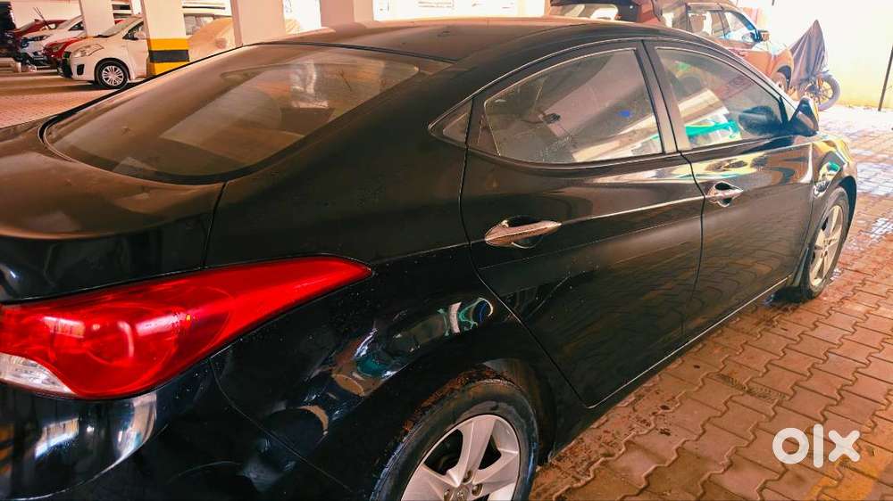 2014 Hyundai Fluidic Elantra 1.8 Litre Mt