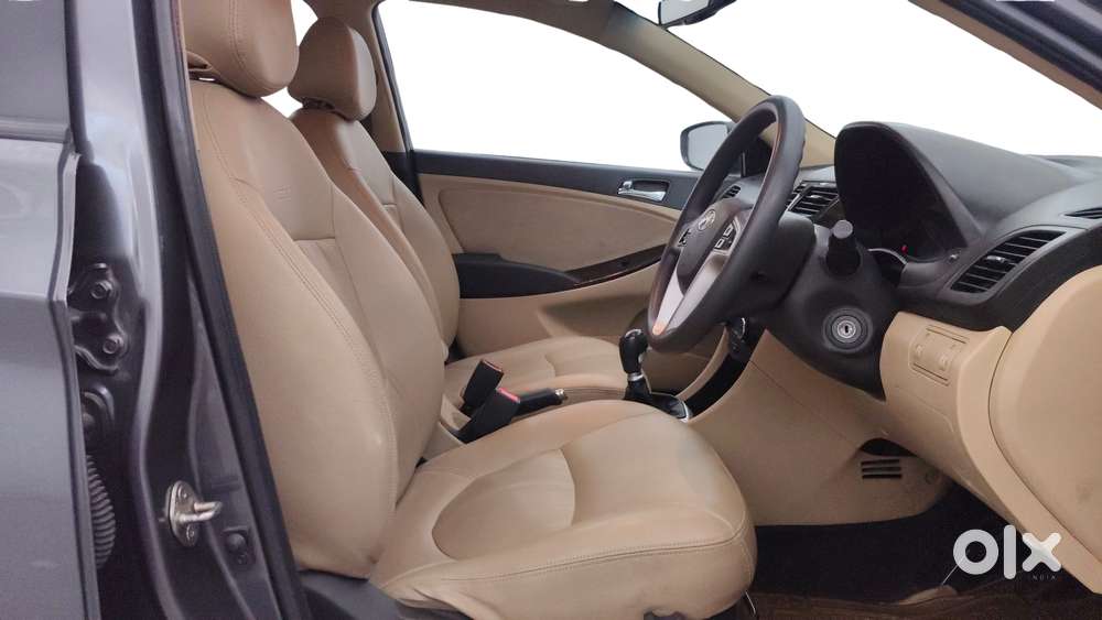 Hyundai Verna Fluidic 1.6 Vtvt Sx, 2013, Petrol
