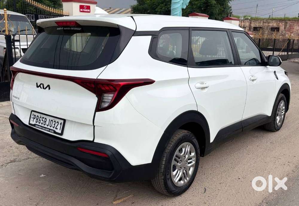 Kia Carens, 2024, Petrol