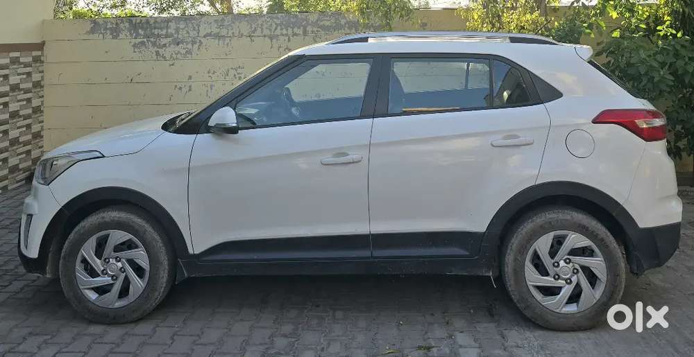 Hyundai Creta (s) Model 2016 Good Condition-touch Screen