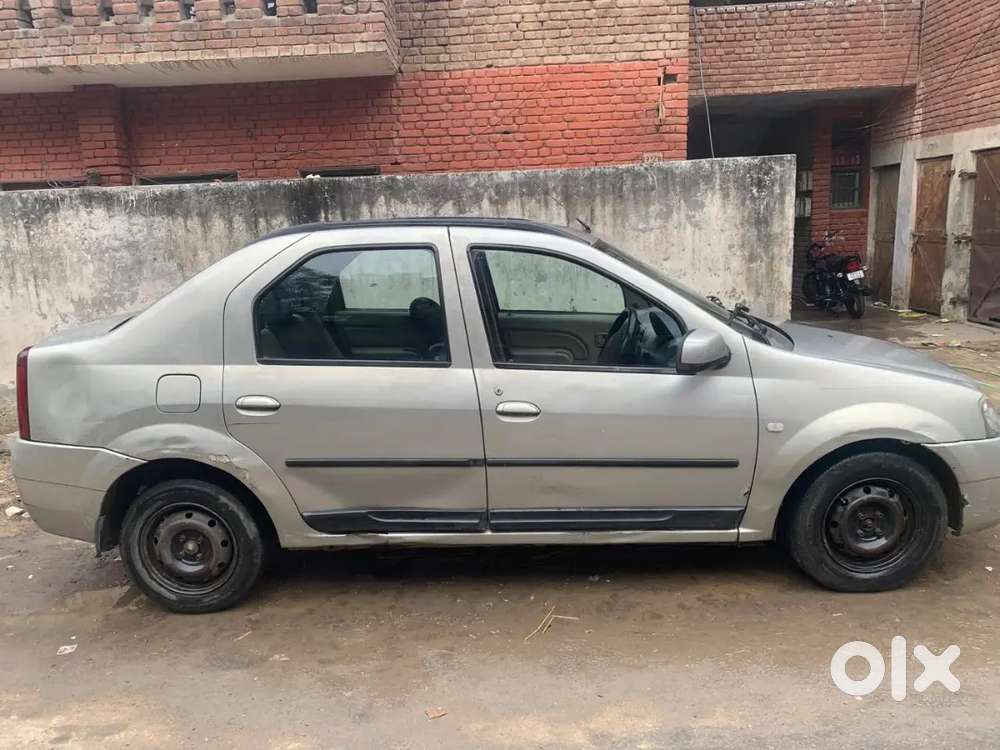 Mahindra Renault Logan 2014