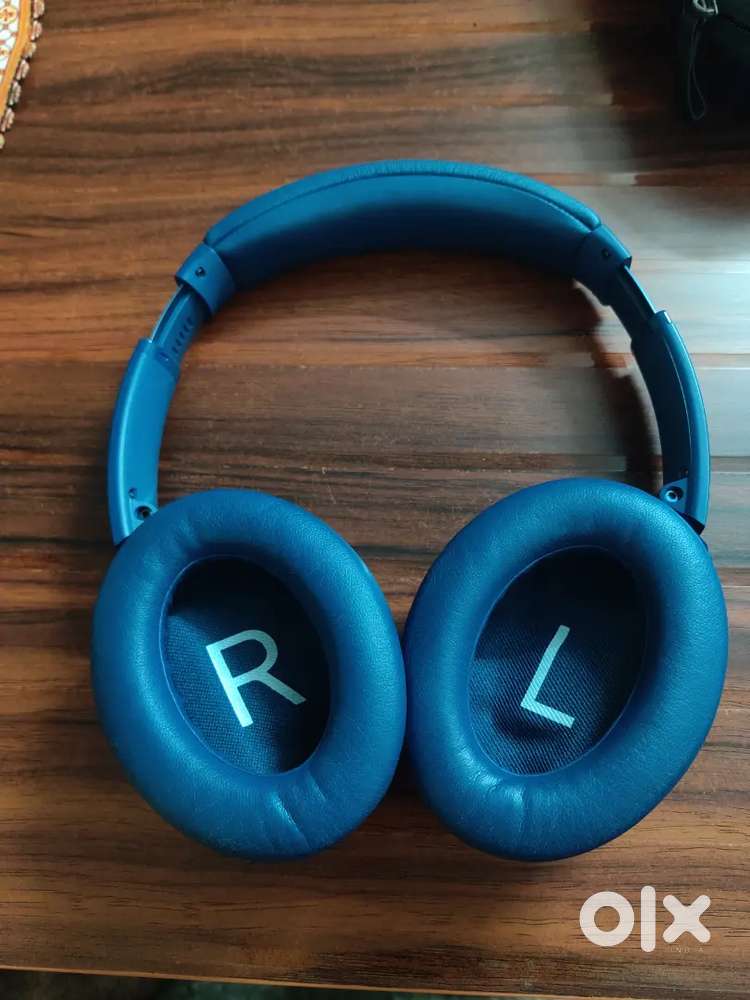 BoseQuite Comfort Headphones Bluetooth and Wired