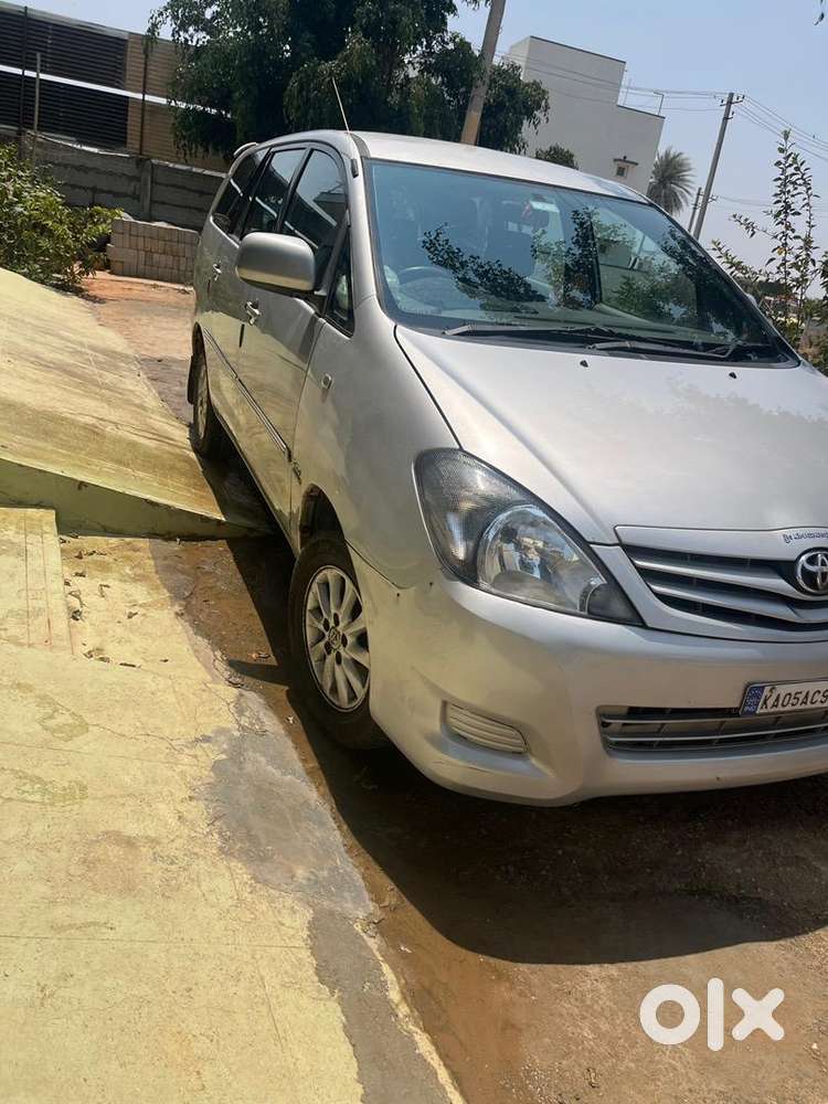 Toyota Innova 2011 Diesel Well Maintained