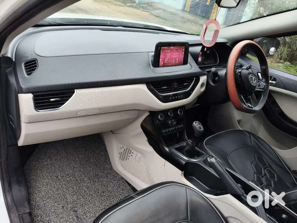 Tata Nexon 1.2 Turbo Xz Petrol 2022, Single Owner, 42000km