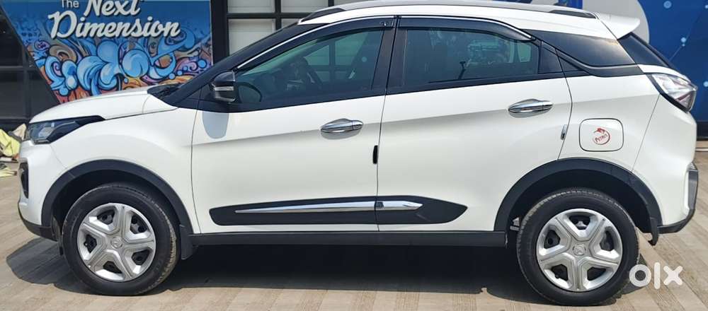 Tata Nexon 1.2 Revotron Xza Plus Premium Jet, 2024, Petrol