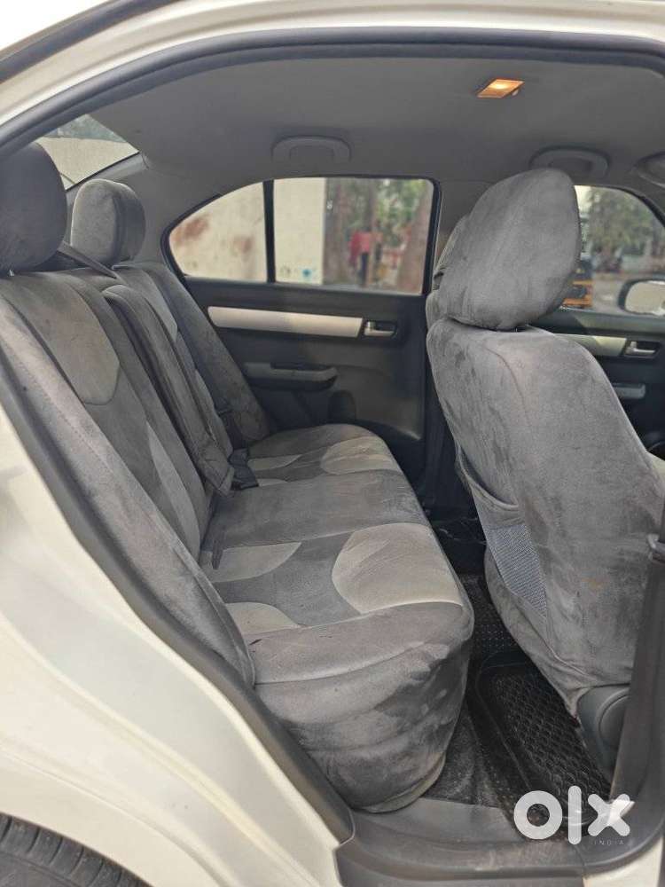 Maruti Suzuki Swift Dzire Vxi, 2011, Petrol