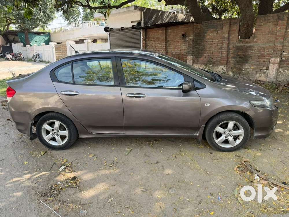 Honda City 2011 Cng & Hybrids Well Maintained
