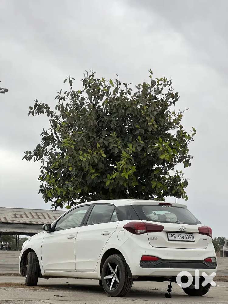 I20 2018 Diesel, Punjab Number, New Tyre And Alloy Wheels