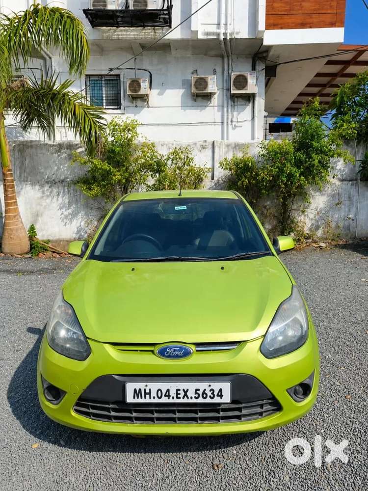 Ford Figo Petrol Titanium, 2011, Petrol