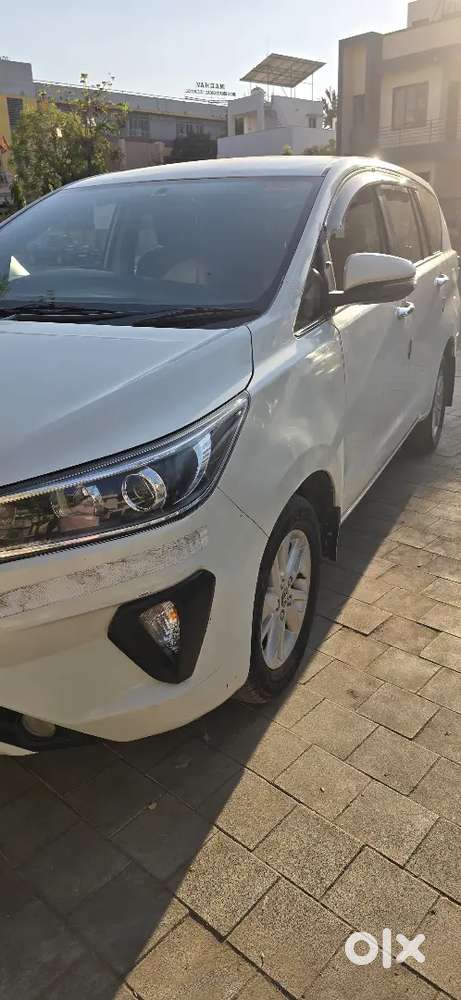 Toyota Innova Crysta 2017 Diesel Well Maintained