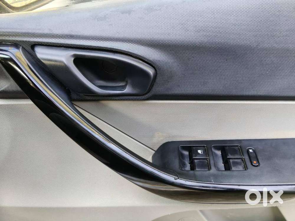 Tata Tiago 1.05 Revotorq Xt, 2016, Petrol