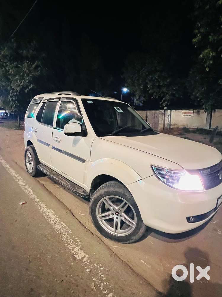Tata Safari Strome