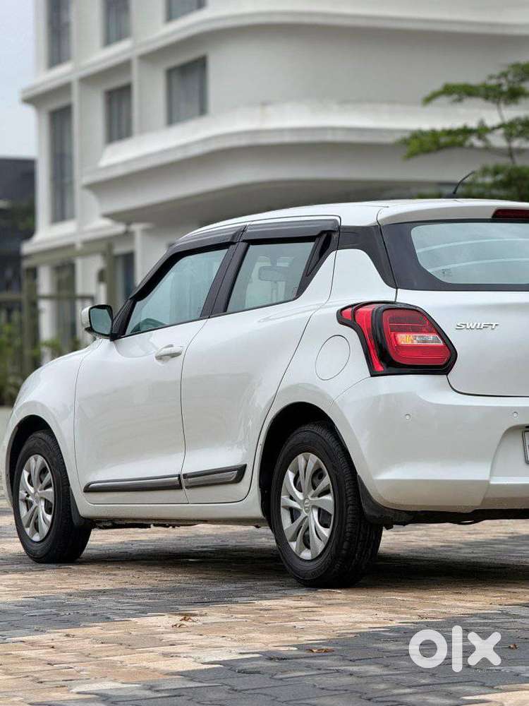 Maruti Suzuki Swift Vxi + Manual, 2020, Cng & Hybrids