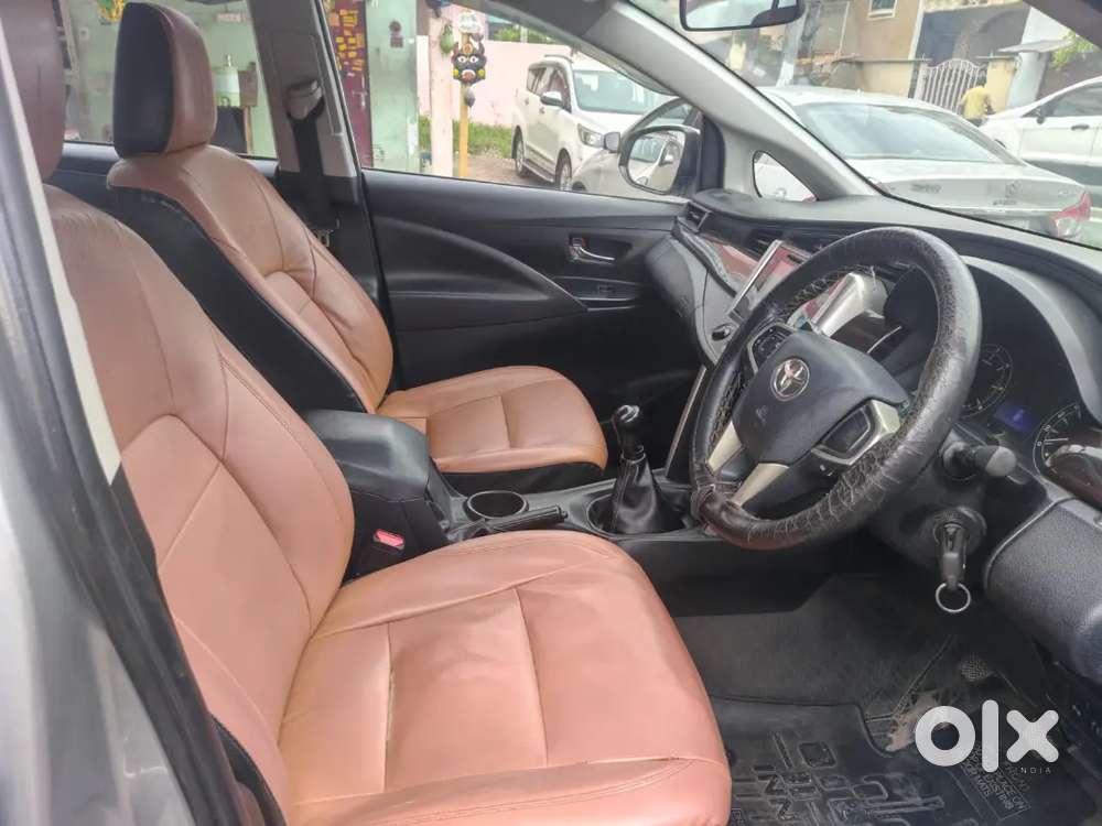 Toyota Innova Crysta G 8 2019