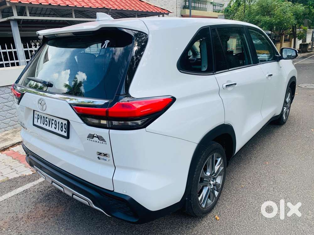 Toyota Innova Hycross 2.0 Zx (o) Hybrid 7 Str, 2025, Electric