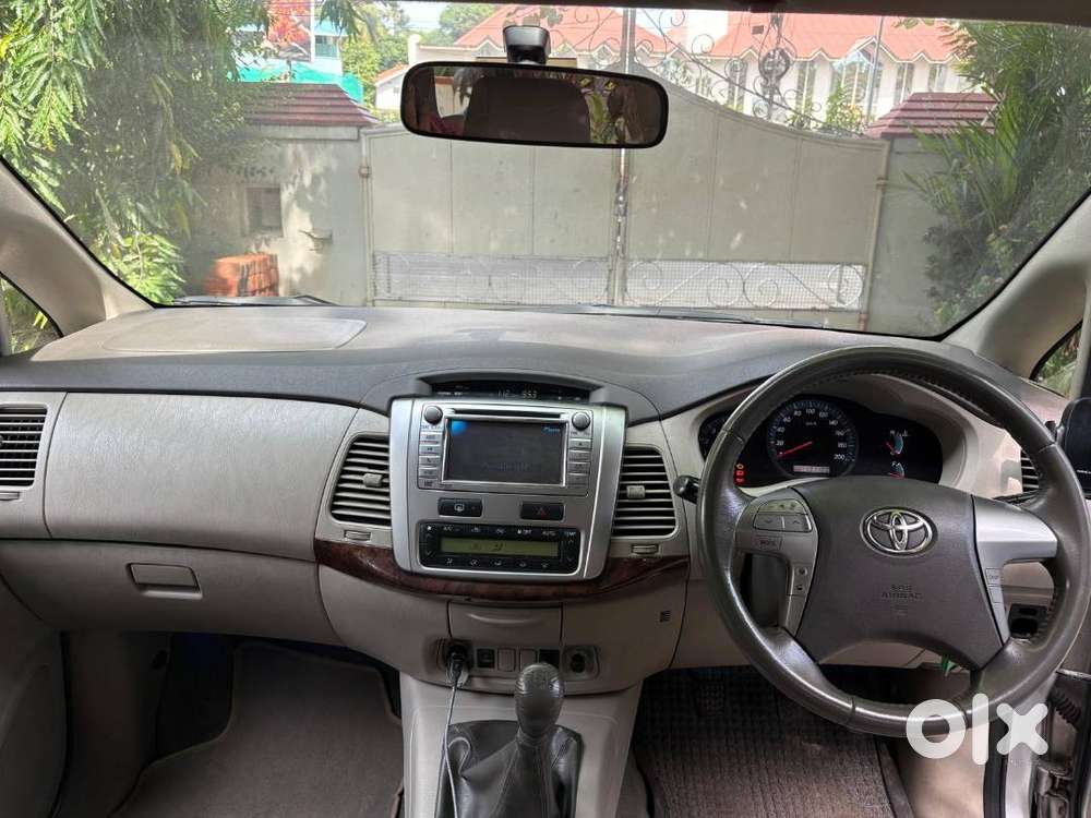 Toyota Innova 2.5 V Diesel  2013  7 Seater