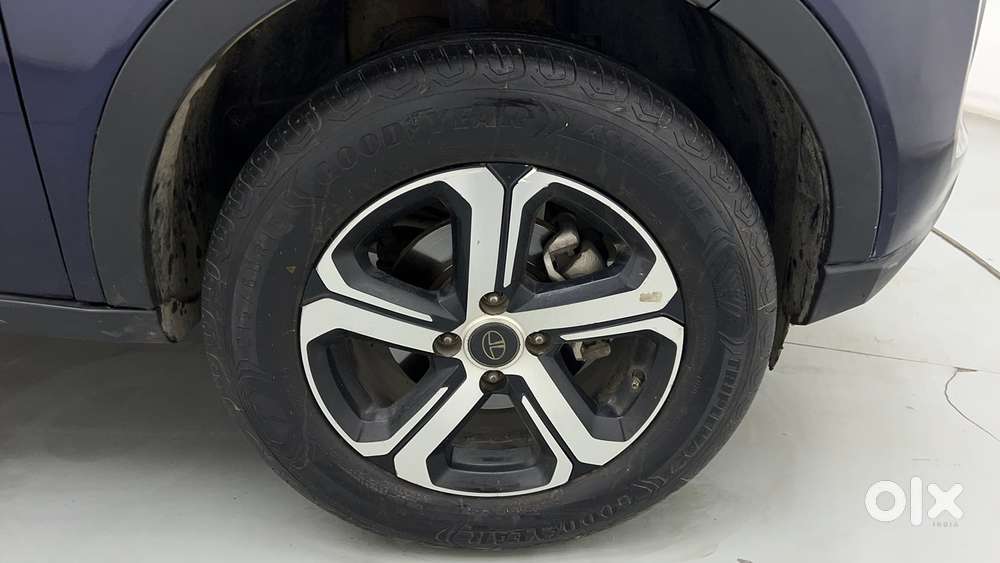 Tata Nexon Xz Plus (hs), 2022, Petrol
