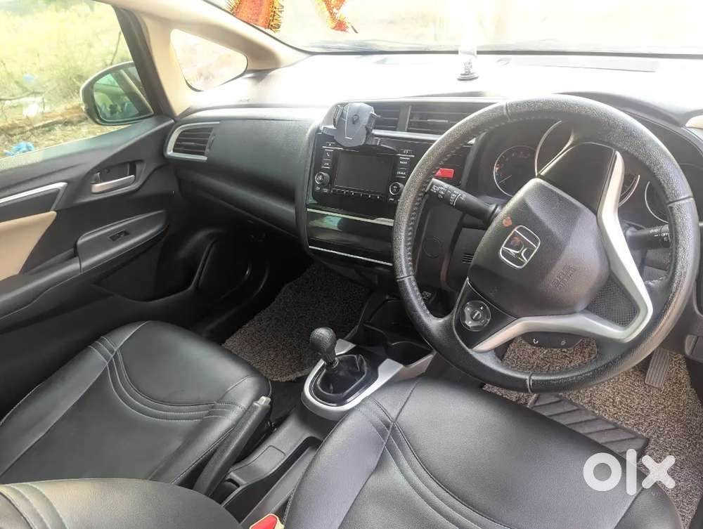 Look Likes New Car