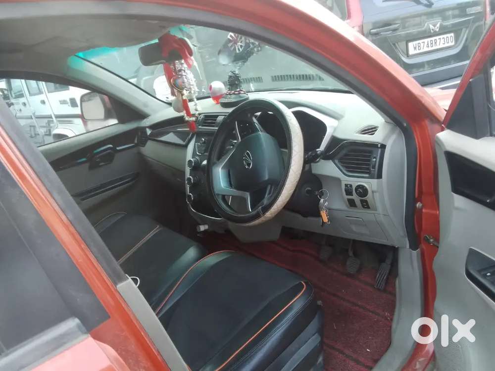 Mahindra Kuv 100 2017