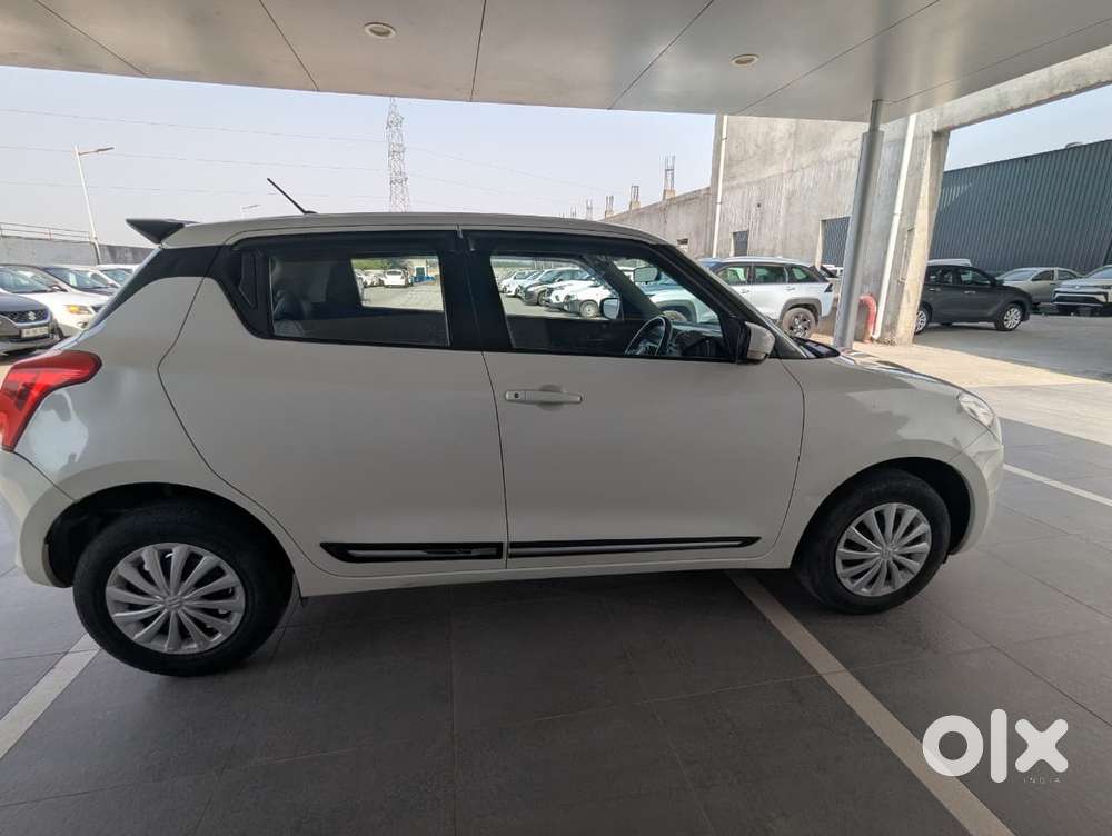 Maruti Suzuki Swift Vxi Optional, 2023, Petrol
