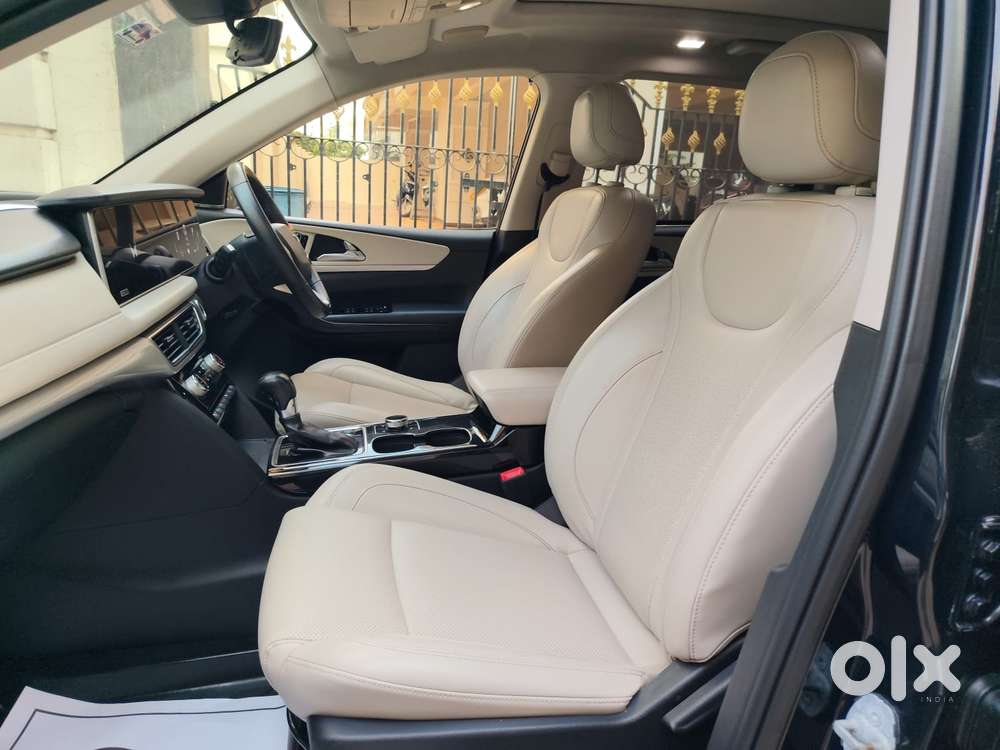 Mahindra Xuv700 2.2 Ax 7 Diesel At Luxury Pack Str, 2022, Diesel