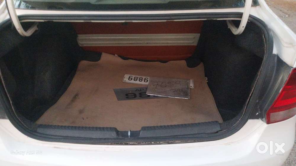 Volkswagen Vento 2010-2013 Petrol Highline, 2012, Petrol