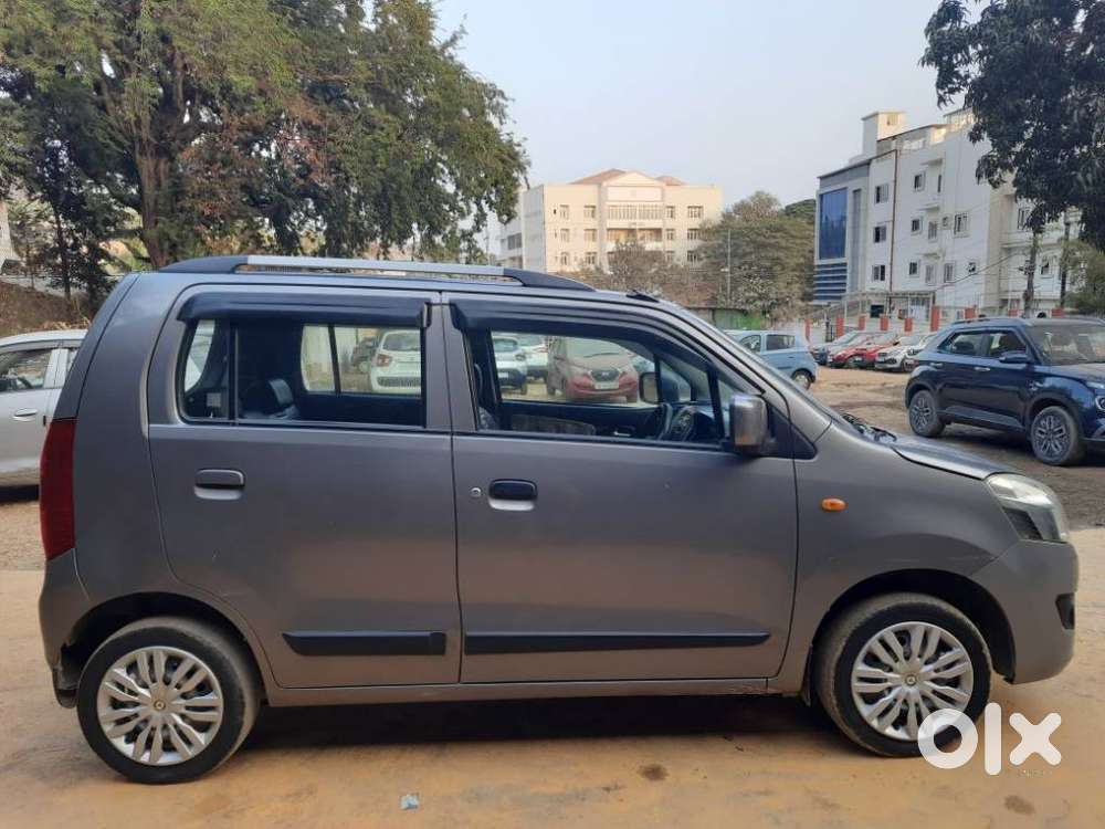 Maruti Suzuki Wagon R 1.0 Vxi Amt, 2018, Petrol