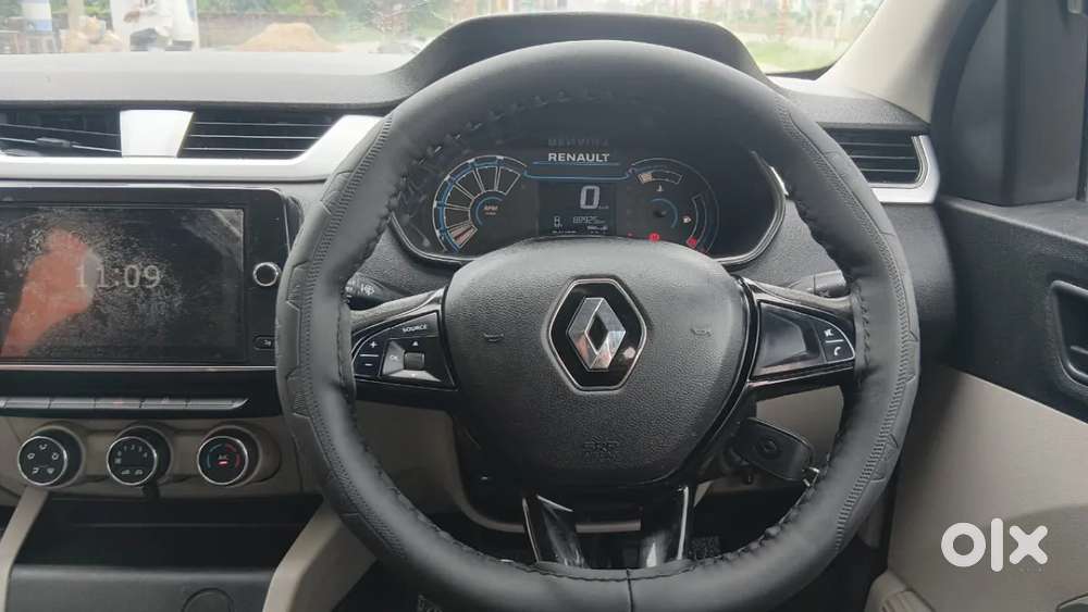 Renault Triber Rxz, 2022, Petrol