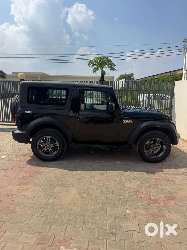 Thar 2024 Lx Top 4/2 Manual Seat Cover Meat New Diesel 40000 Km Drive