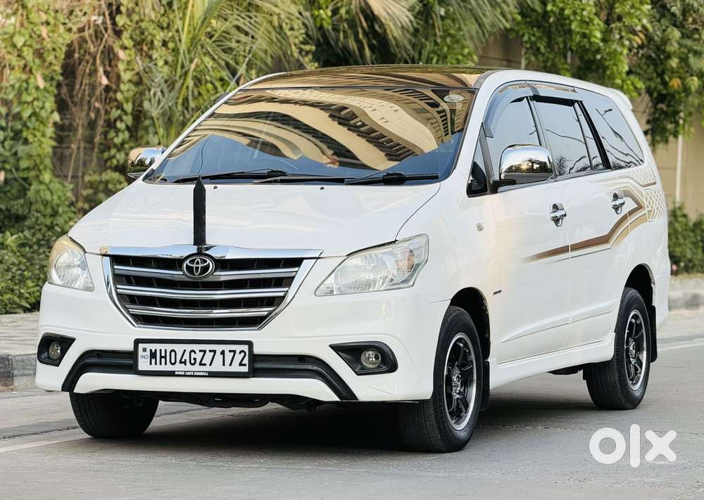 Toyota Innova 2.5 G (diesel) 8 Seater Bs Iv, 2015, Diesel