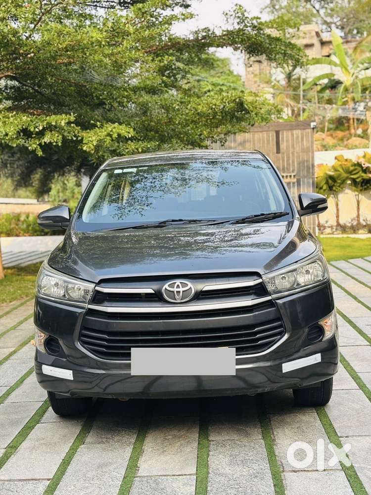 Toyota Innova Crysta 2.7 Gx Mt, 2017, Diesel