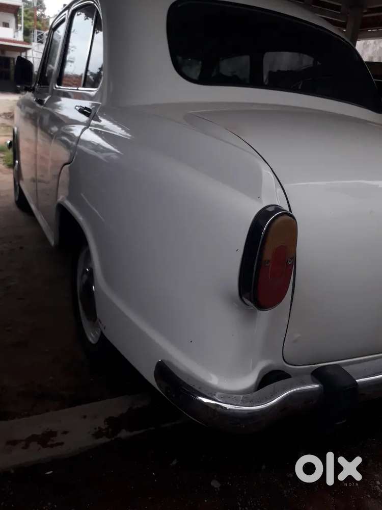 Ambassador Classic 1800 1985