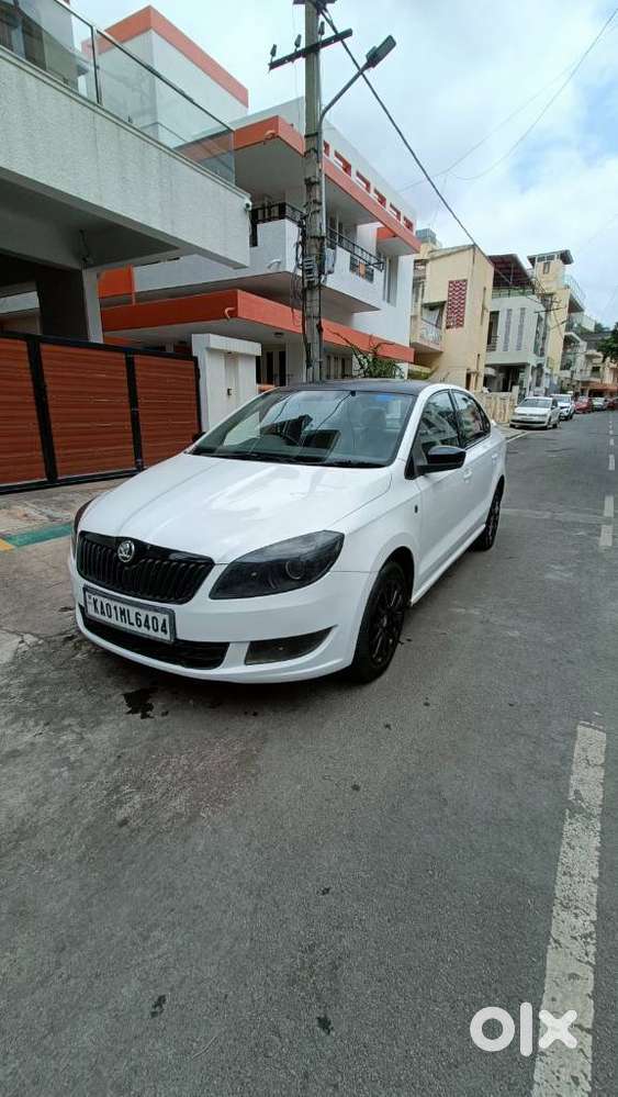 Skoda Rapid 1.6 Mpi At Elegance, 2014, Petrol