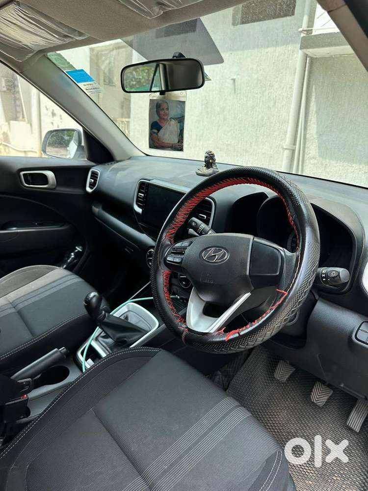 Hyundai Venue 2020 Petrol 35000 Km Driven